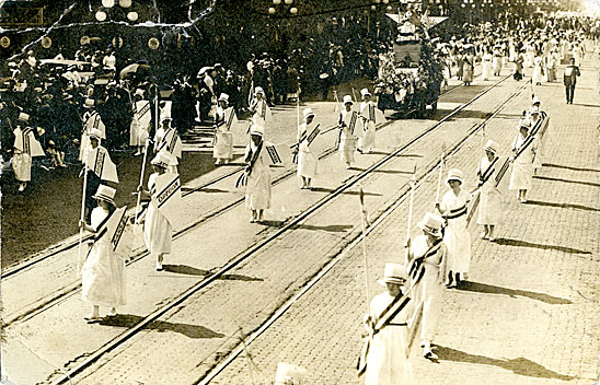 Seattle's Preparedness Parade, June 10, 1916. (Courtesy Washington State History Museum, Catalog ID 2018.2.259)