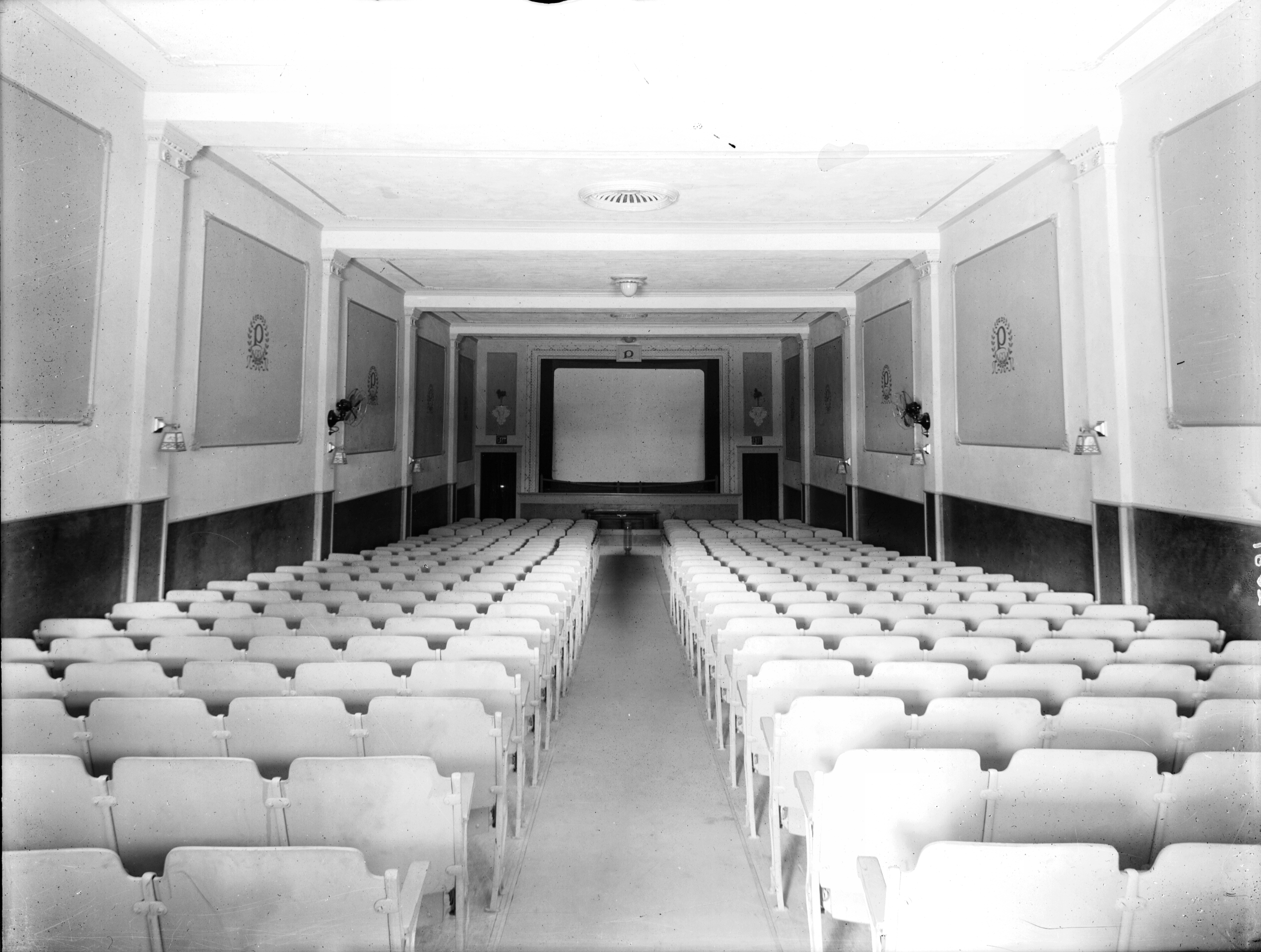Interior of the Paramount Theatre, Okanogan, ca. 1918. (Courtesy Okanogan County Historical Soceity, ID LADD2080.2 Parmount 1918)