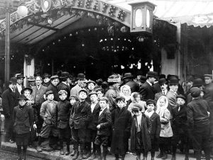 Crowds at Seattle's Circuit Theatre, ca. 1916. (Photo by Pierson and Co., Courtesy University of Washington, Special Collections, Negative No. UW1631)