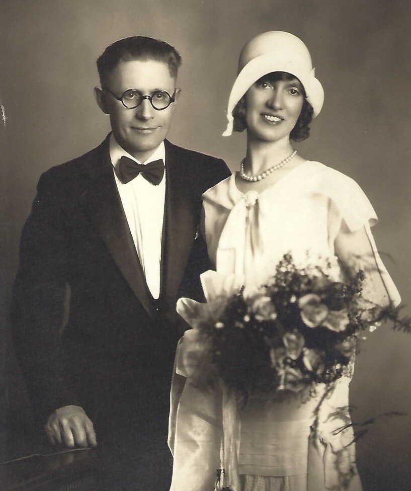 Wedding photo of Ray and Florence Kelly Connell, June 1929. (Courtesy Ancestry.com)