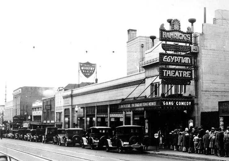 Egyptian Theatre in Seattle's University District, ca. early 1930s. (Courtesy University of Washington, Special Collections, Negative No. UW4519)