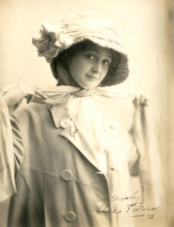 Stage actress Elda Furry, aka gossip columnist Hedda Hopper, ca. 1911. (Courtesy University of Washington Special Collections, Order No. JWS13240)