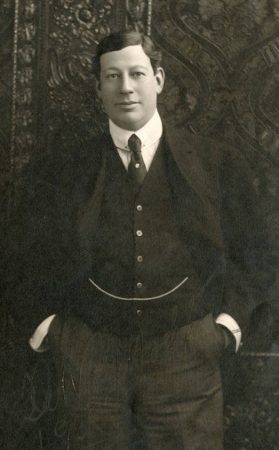 Actor DeWolf Hopper, ca. 1908. (Courtesy University of Washington Special Collections, Order No. 20113)