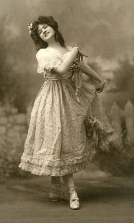 Stage actress Marguerite Clark, ca. 1903. (Photo by Otto Sarony Co., courtesy University of Washington Special Collections, Order No. 33535)