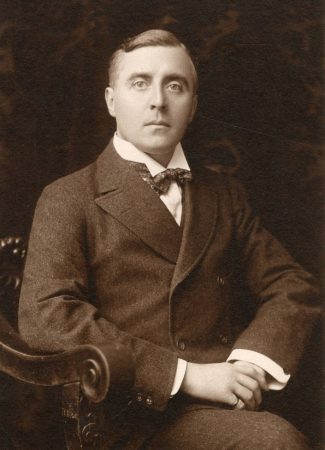 Leading man E.H. Sothern, ca. 1911. (Photo by Otto Sarony Co., courtesy University of Washington Special Collections, Order No. JWS14660)