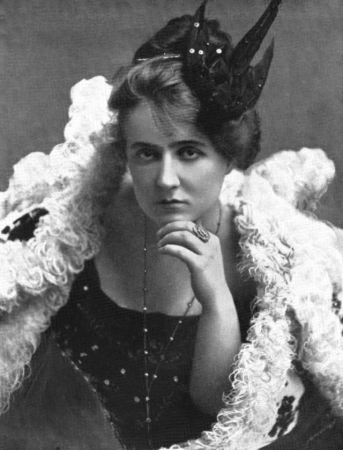 Nance O'Neil as Magda, ca. 1902. (Photo by Bushnell Studios, San Francisco)