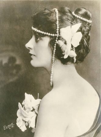 Silent film actress Nell Shipman, ca. 1924. (Photo by the Evans Studio, courtesy University of Washington Special Collections, Order No. 35649)